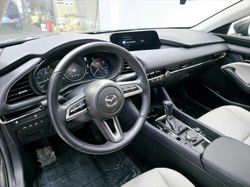 2022 Mazda Mazda3 FWD w/Preferred Package