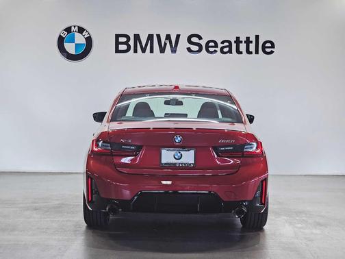 2025 BMW 330 i xDrive