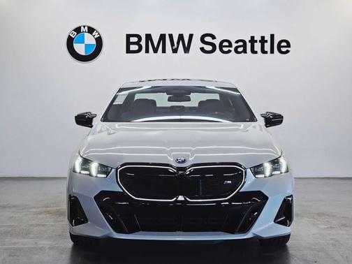 2025 BMW i5 M60