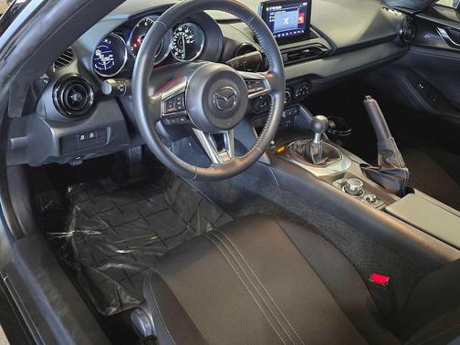 2022 Mazda MX-5 Miata Club