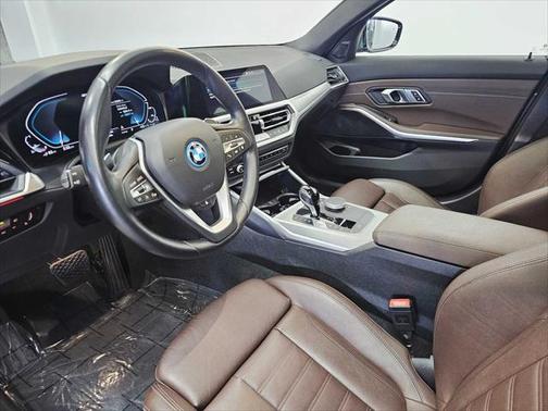 2022 BMW 330e Base