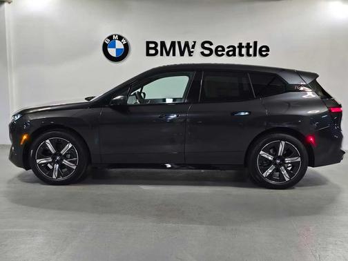 2026 BMW iX xDrive60