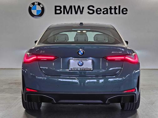 Cape York Green Metallic 2026 BMW i4 Gran Coupe xDrive40