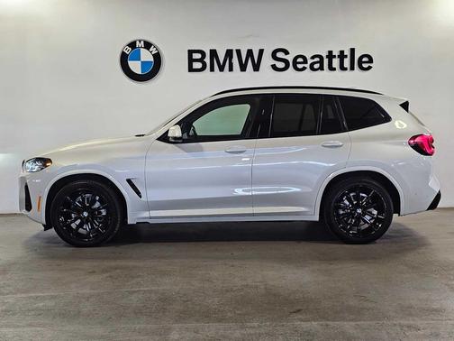 Mineral White Metallic 2023 BMW X3 xDrive30i