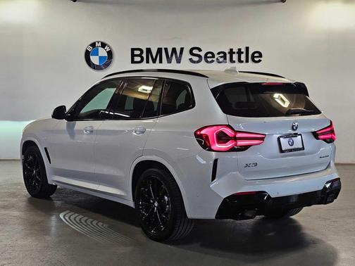Mineral White Metallic 2023 BMW X3 xDrive30i