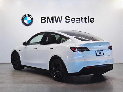 2022 Tesla Model Y Long Range Dual Motor All-Wheel Drive