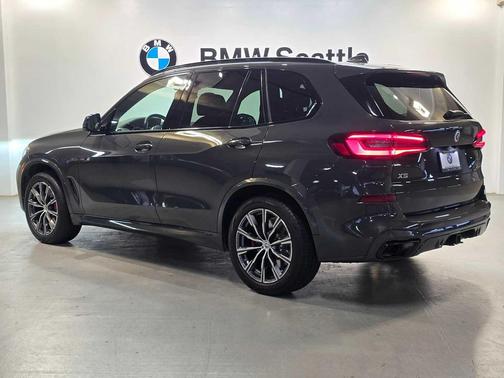 2023 BMW X5 M50i