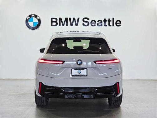 2026 BMW iX xDrive60
