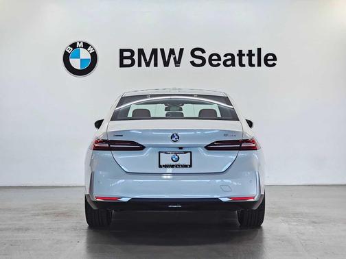2024 BMW 530 i xDrive