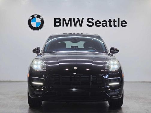 2016 Porsche Macan Turbo