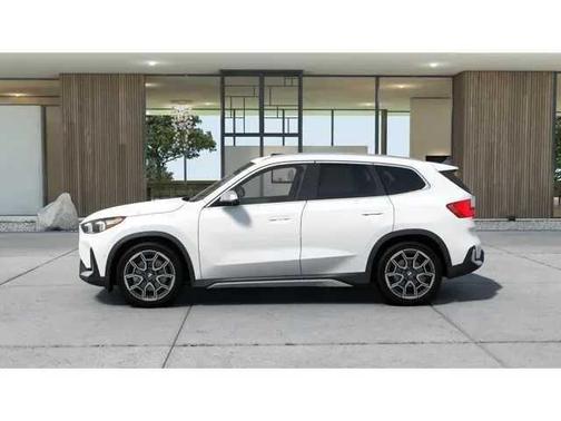 Alpine White 2025 BMW X1 xDrive28i