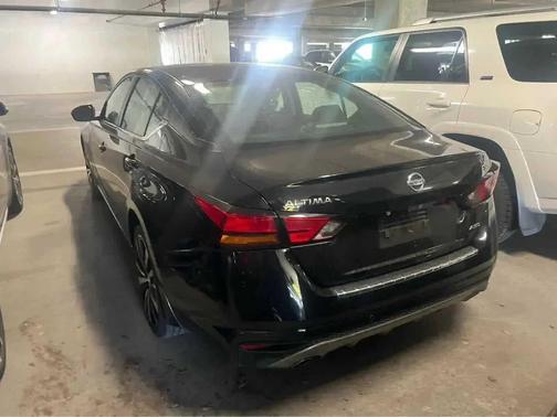Super Black 2022 Nissan Altima SR Intelligent AWD