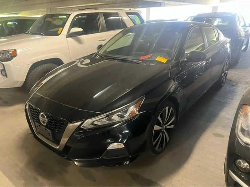 Super Black 2022 Nissan Altima SR Intelligent AWD
