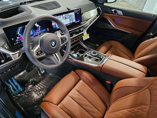 2026 BMW X7 M60i