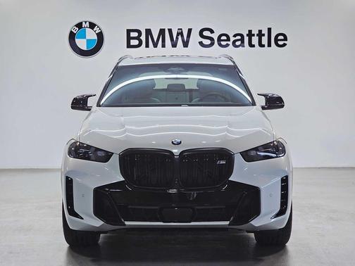 2025 BMW X5 M60i