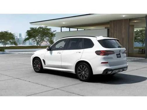 Alpine White 2025 BMW X5 PHEV xDrive50e