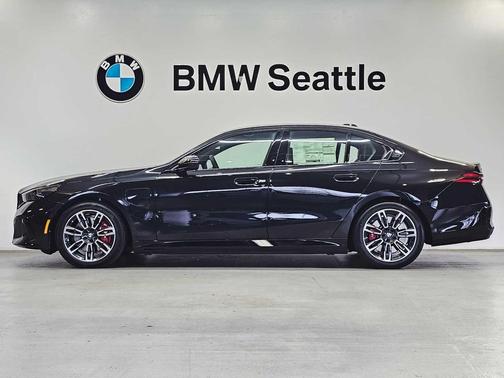 2026 BMW 550e 550e xDrive