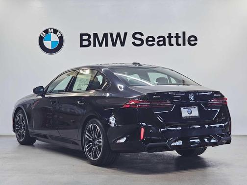 2026 BMW 550e 550e xDrive