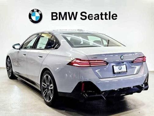 Brooklyn Grey Metallic 2025 BMW 530 xDrive