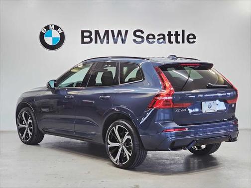 2023 Volvo XC60 Recharge Plug-In Hybrid T8 Ultimate Dark Theme