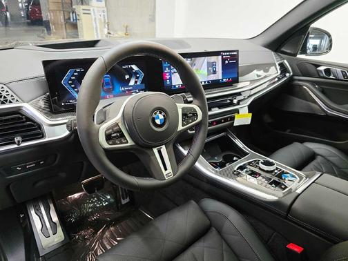 2026 BMW X5 M60i
