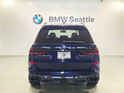2026 BMW X7 M60i
