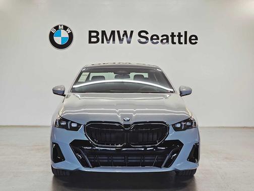 2026 BMW 530 i xDrive