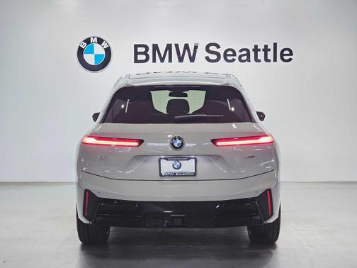 2026 BMW iX xDrive45