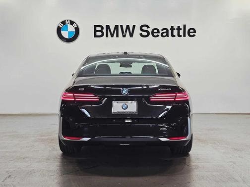 2026 BMW i5 xDrive40