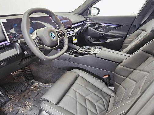 2026 BMW i5 xDrive40