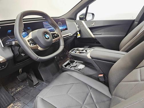 2026 BMW iX xDrive45