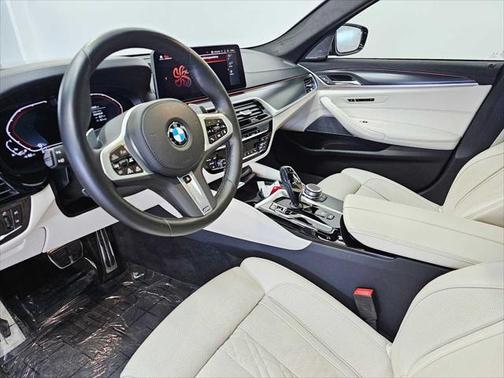 2022 BMW M550 i Xdrive