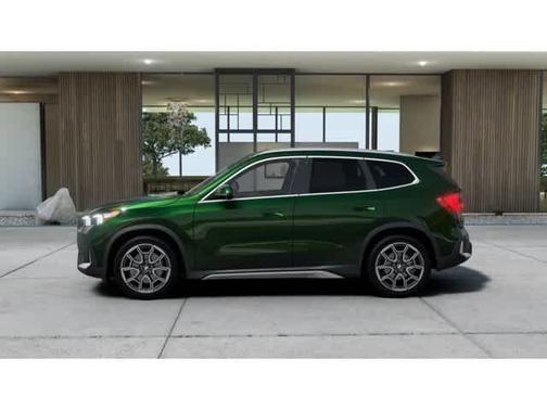 San Remo Green Metallic 2025 BMW X1 xDrive28i