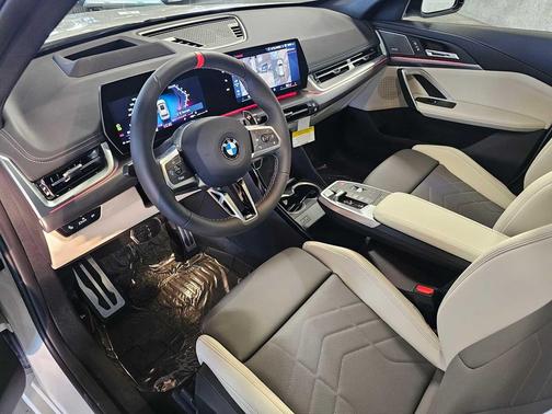 Alpine White 2026 BMW X1 M35i