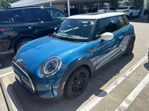 Island Blue Metallic 2022 MINI Hardtop Oxford Edition