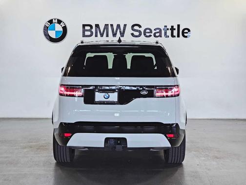 2023 Land Rover Discovery P300 S R-Dynamic