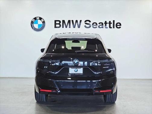 2025 BMW iX xDrive50