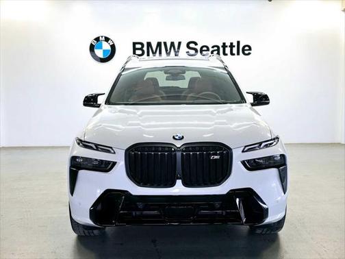 2025 BMW X7 M60i