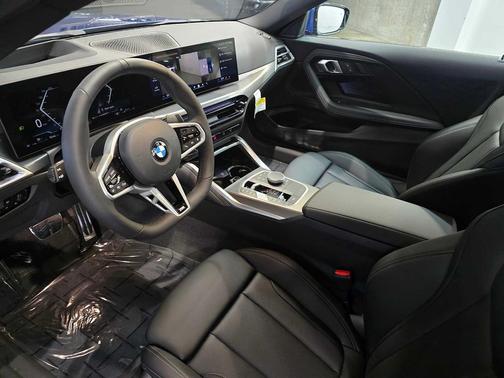 2026 BMW 230 i xDrive