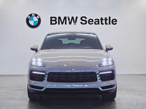 2022 Porsche Cayenne 
