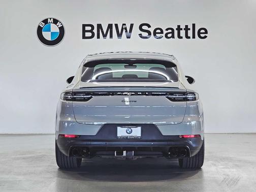 2022 Porsche Cayenne 