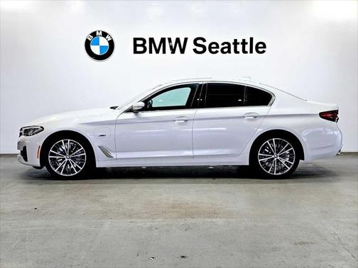 2022 BMW 530e Base