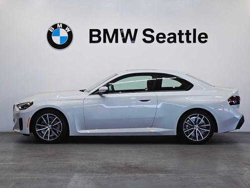 2024 BMW 230 i