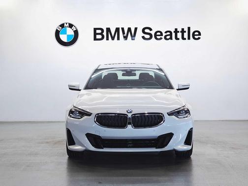 2024 BMW 230 i