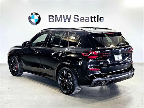 2025 BMW X5 M60i