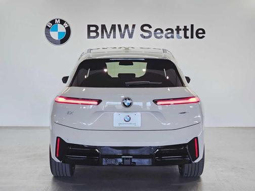 2026 BMW iX xDrive45