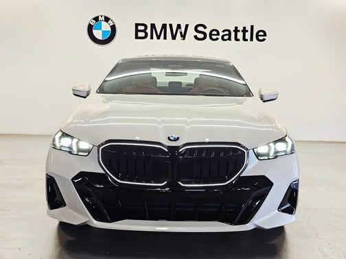 2026 BMW 540 i xDrive