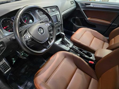 2017 Volkswagen Golf Alltrack TSI SE