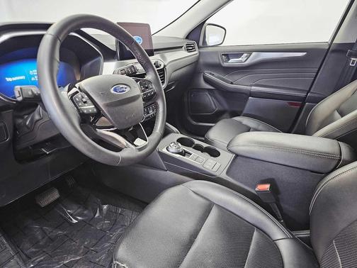 2021 Ford Escape Titanium