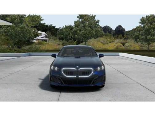 Tanzanite Blue II Metallic 2027 BMW 550e 550e xDrive